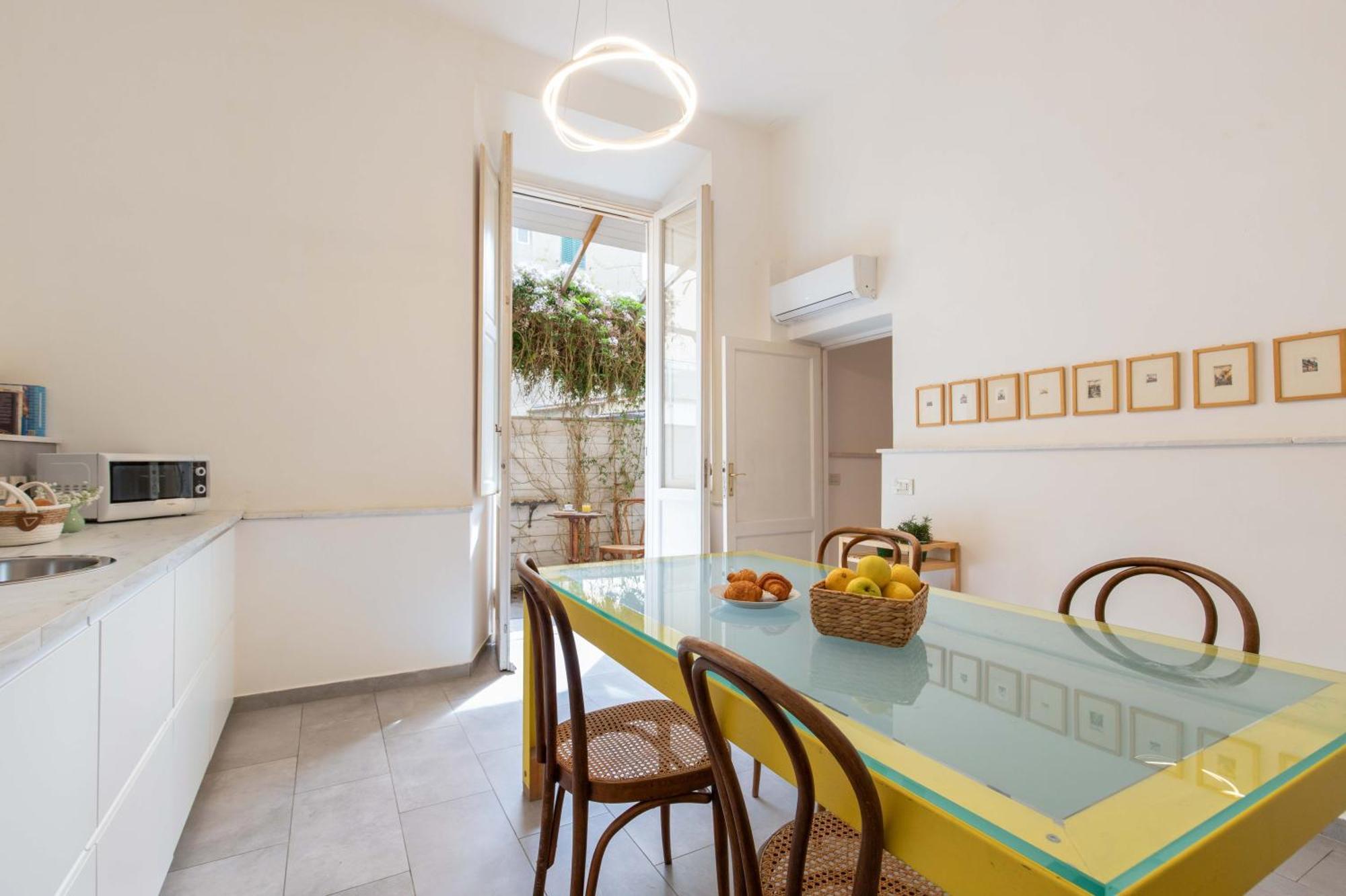 900 - Guest House ลีวอร์โน ภายนอก รูปภาพ