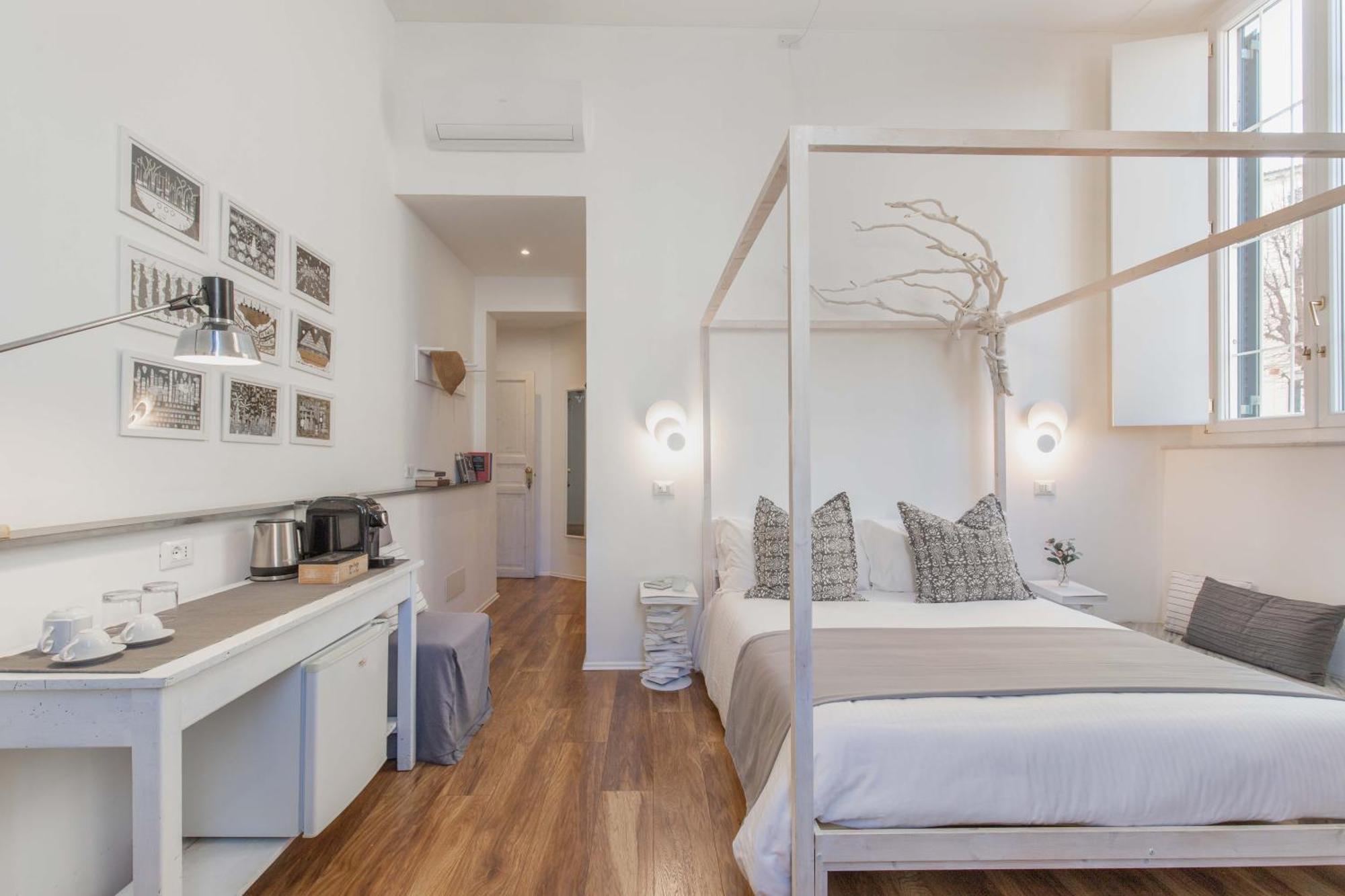 900 - Guest House ลีวอร์โน ภายนอก รูปภาพ